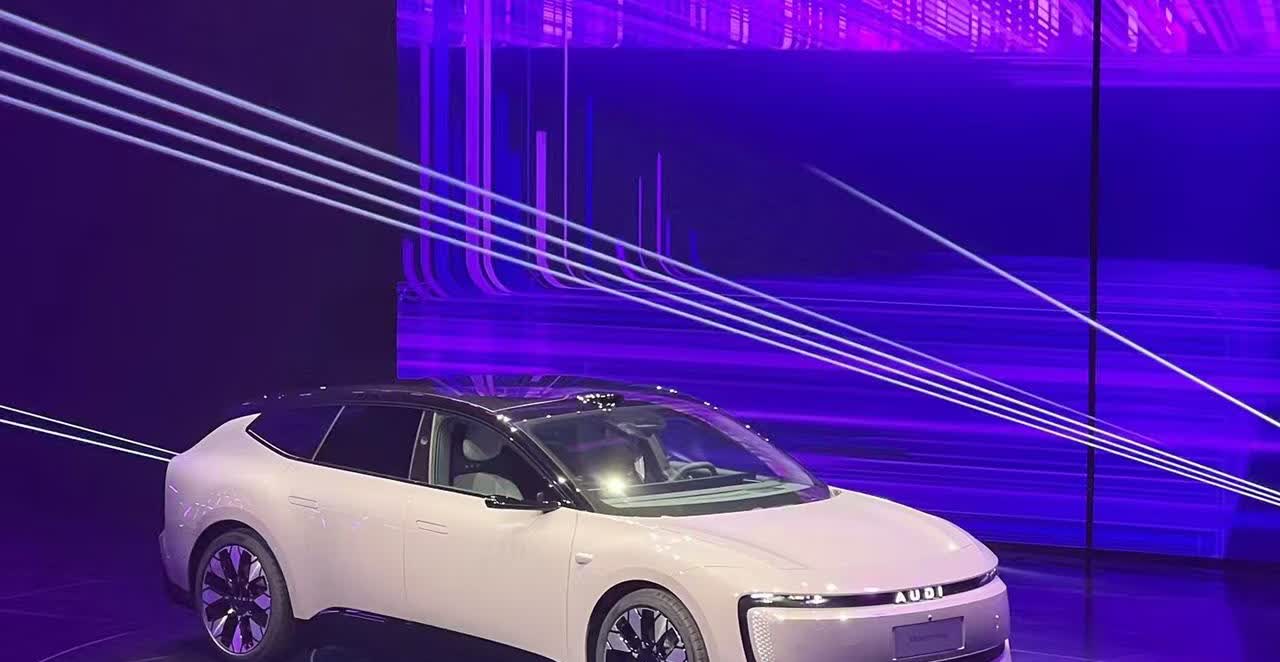 奥迪E5 Sportback全球首秀，就是之前AUDI E概念车的量产版，续航7