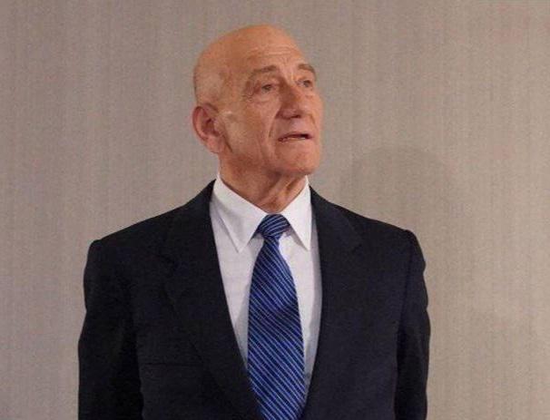 以色列前总理奥尔默特表示，伊朗不可能被武力击败，他认为，靠美国的袭击其摧毁伊朗这