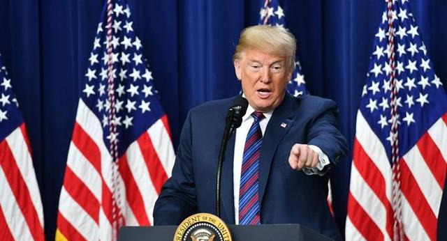 洛杉矶骚乱：总统说这是“外国入侵”











听着！洛杉矶现在乱成一