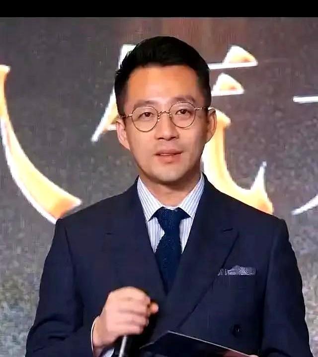 汪小菲这波操作让全网都看呆了！
价值4.6亿新台币的台北顶级豪宅说卖就卖，要知道