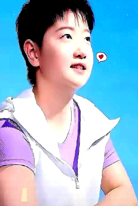 如今两个人渐行渐远…

瞅瞅莎莎微博粉丝三天暴涨两百万这数据，简直不要太夸张！
