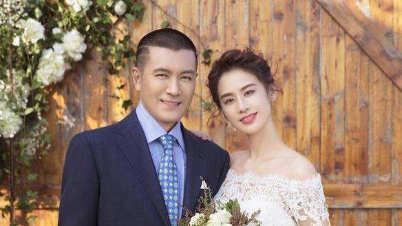 离婚后，黄圣依回娘家住遭父母嫌，妈妈：你硬要搬回来和我们同住