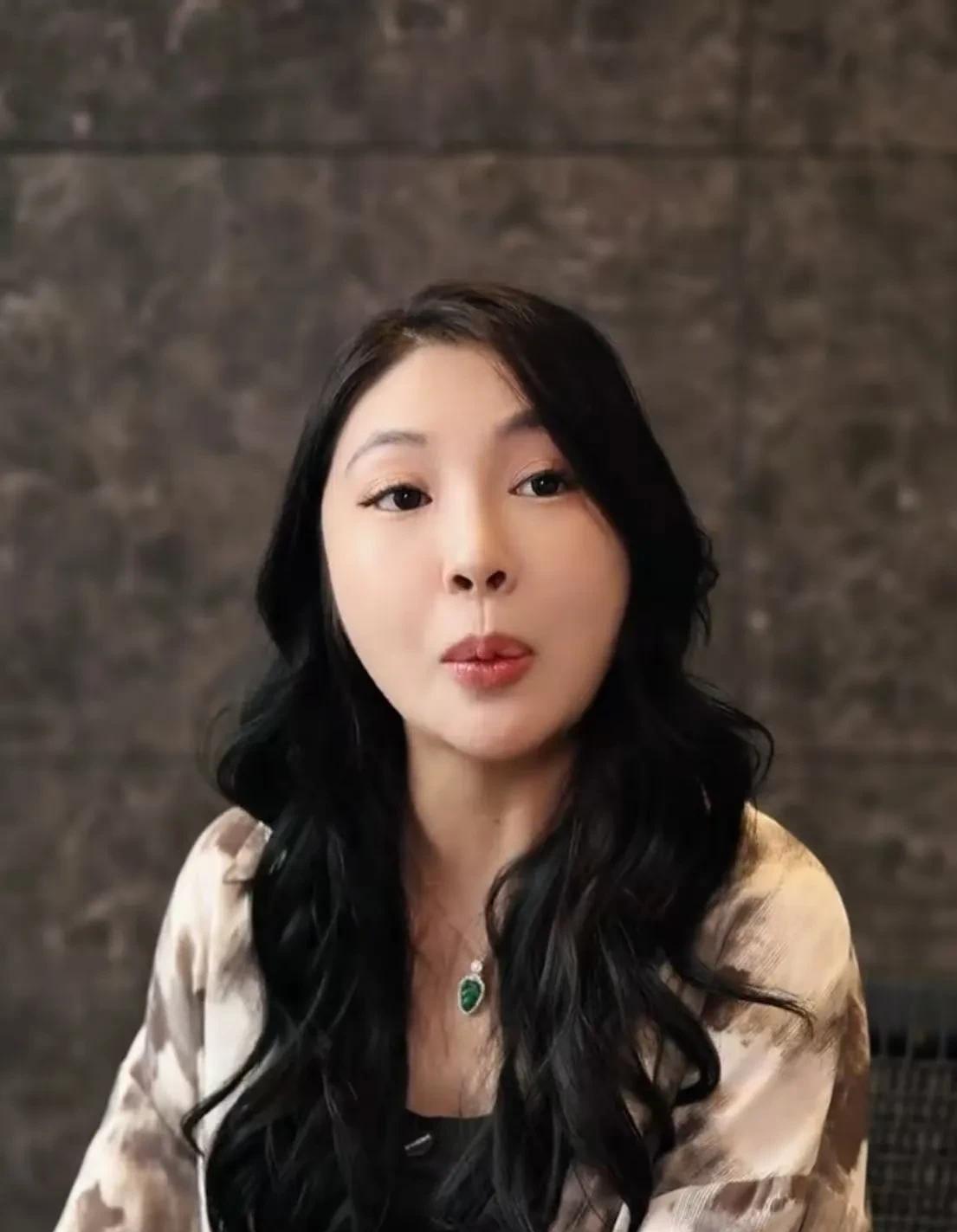 广东有个相亲事儿最近挺火：海归女生一见面就说，彩礼得给88万8，婚后不生孩子、也