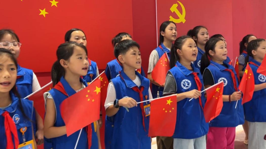 新华小记者发展历程：从素质教育的探索到专业化服务的征程