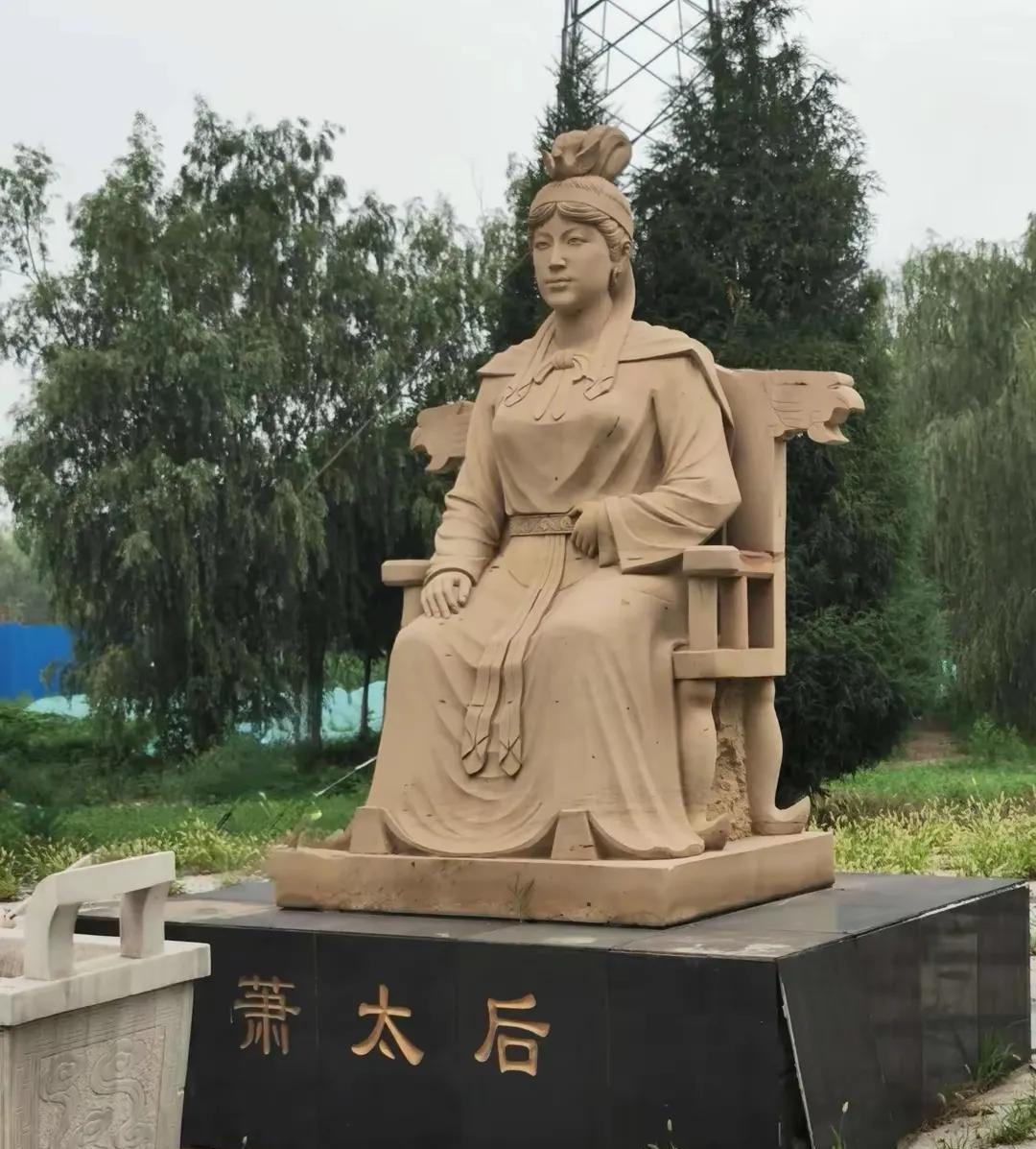 当皇后遇上权臣：萧太后与韩德让的“权力游戏”
        在历史的长河中，权