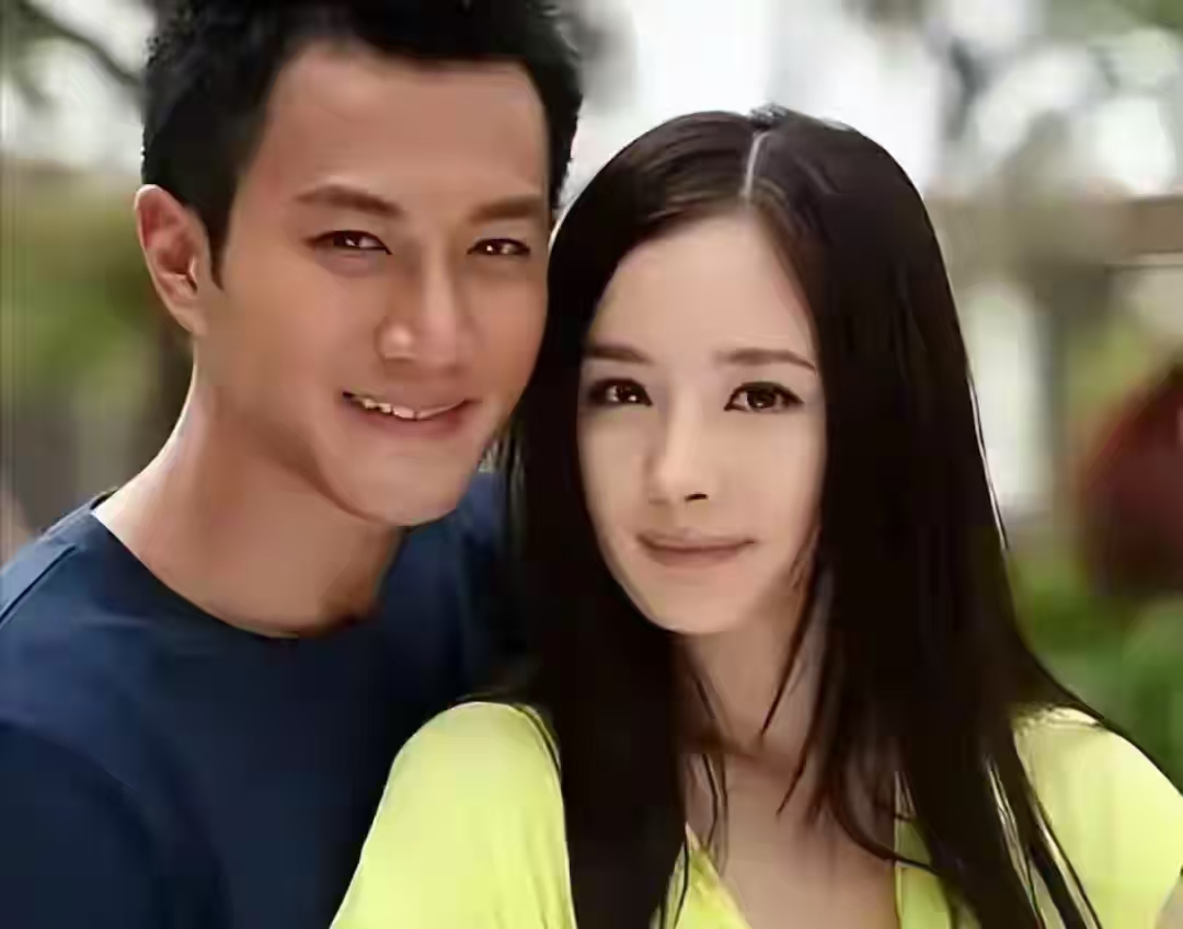 在离婚的女星里，杨幂算得上是爽文大女主了！
 
离婚8年，杨幂的“喜讯”哪里是撕