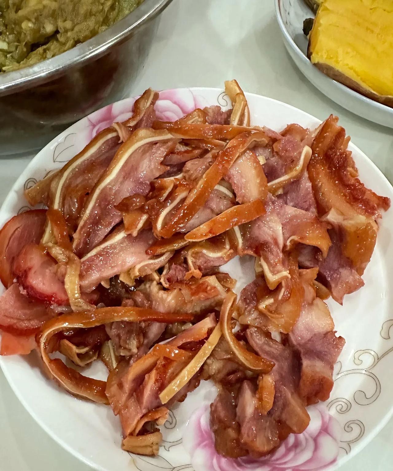 你们知道做饭的人，
最讨厌的是什么吗？
就是把饭做好了，
你坐下就开始吃，
吃就