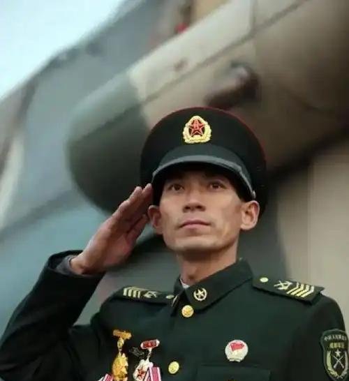[太阳]2000年，中国从俄罗斯进口6架军机，谁知在试飞阶段，便有4架出了问题，