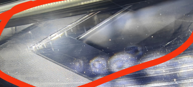 迈腾左前大灯有油渍
左前大灯内部有油渍厂家给回复正常、4儿子店给提交了6次了都说