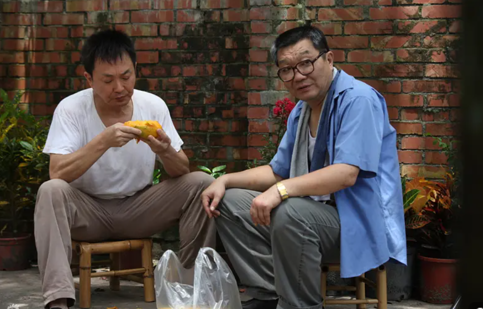      刚看完《原乡》，哭惨了无法平静，实在是太好了。很少看大陆片，偶然发现这