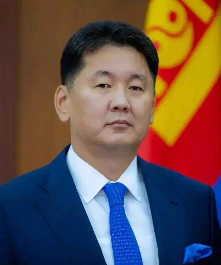 蒙古国总统呼日勒苏赫赚大发啦。蒙古国经济2025年将增长6.6%,2026年将增