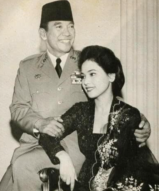 1959年，印尼总统苏加诺秘密访问日本，知道他好色，日本专门从国内为他挑选了19