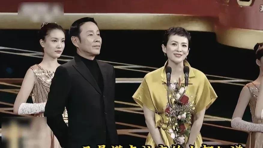 3次华表奖得主，章子怡，
　　向来以情商智商过人，没想到曾被陈道明当着众娱乐大佬