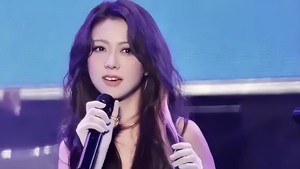 房祖名喜当爹？看到孩子的面容，才明白薛凯琪才是“意难平”的人