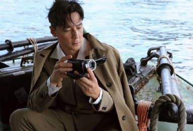 我是不会放弃去阿勒泰的。论权威还得是吴彦祖，连秀场都设计到阿勒泰，那魅力谁顶得住