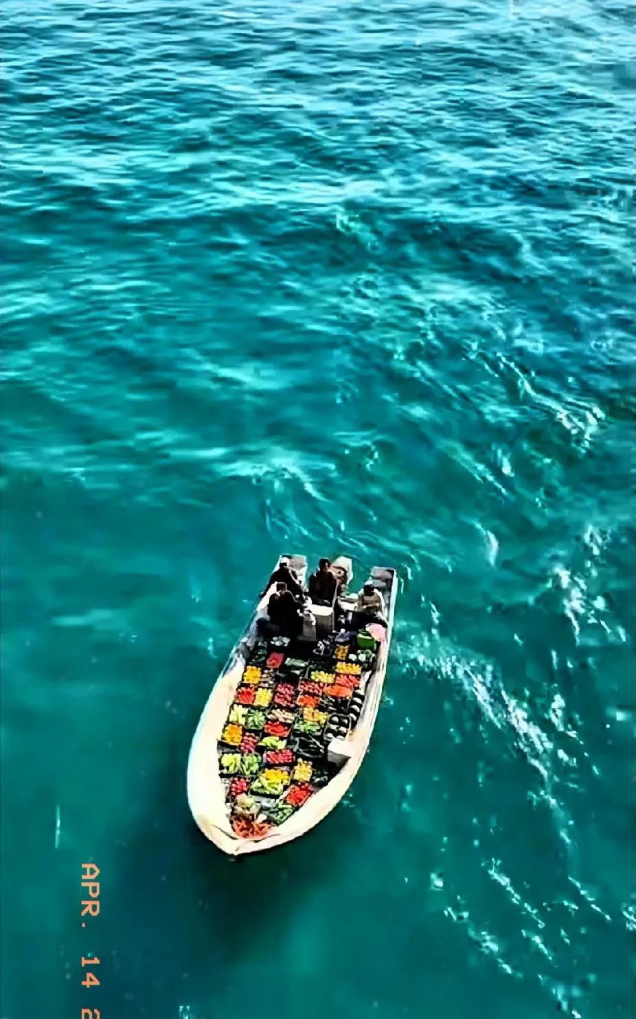世界上，没有任何关税的地区：海上航道！
只有经常出海的船员，才能体会到，没有关税
