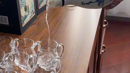 同样是清香酒，为什么有的几十元，有的几千元？答案很现实