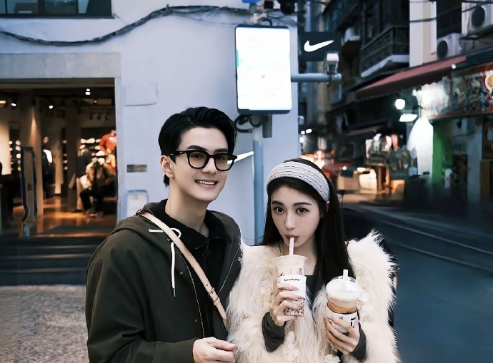 孙乐言和奥斯卡，最怕分手的CP。
​她们谈了一场每个人梦想中的恋爱，男郎才女貌，