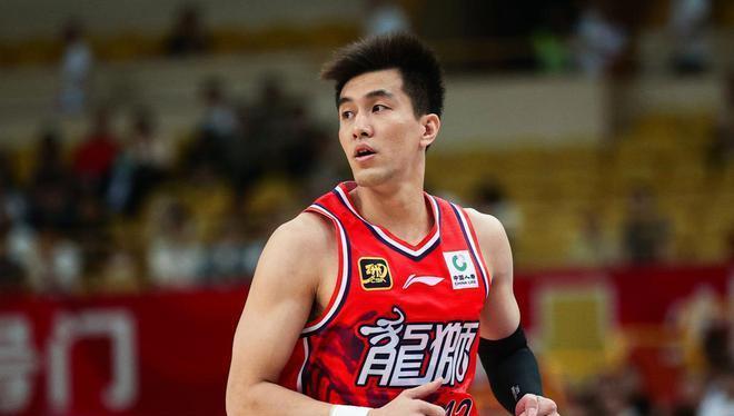 眼睛差点被捅瞎，郭艾伦竟然如此淡定！网友：'牛逼！' '
 #郭艾伦# #CBA