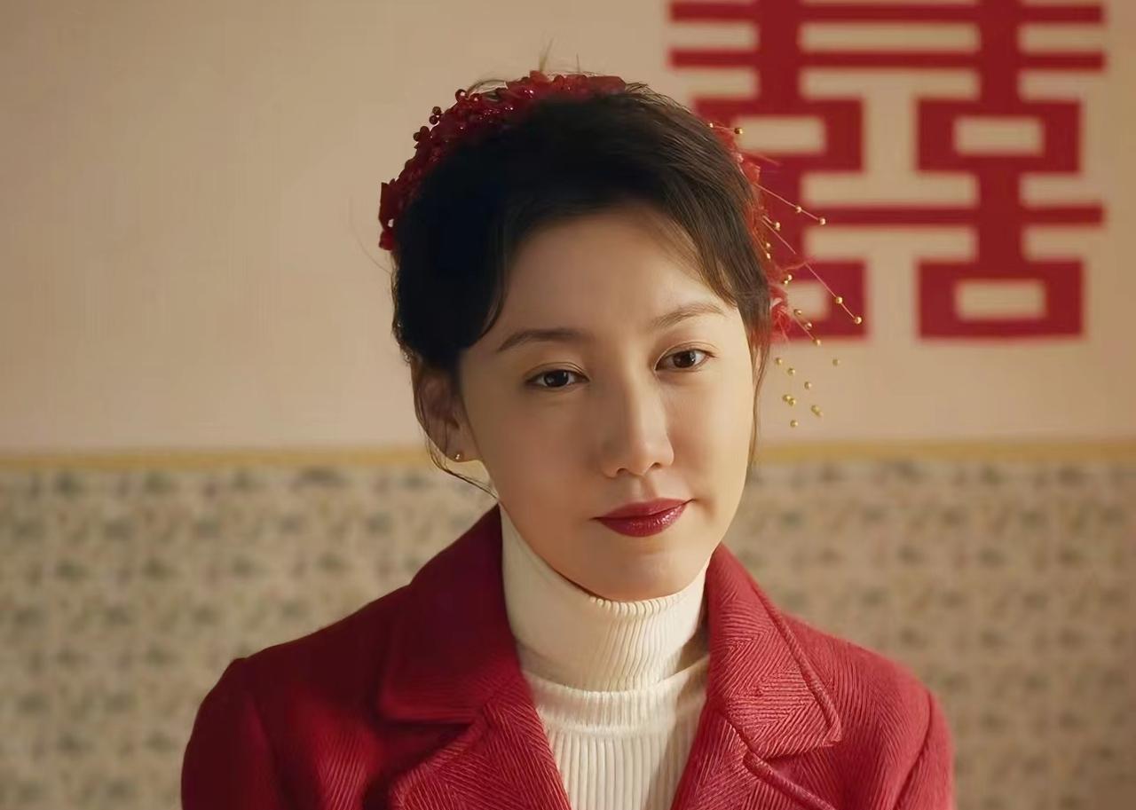 终于搞清楚了《六姊妹》中何家六个女儿结婚的时间和年龄！
何家六姐妹，结婚最早的是
