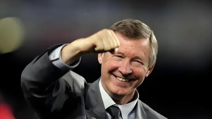 弗格森有多传奇？执教曼联26年，凭38冠与吹风机立红魔根基？