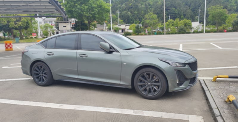 CT5用车一年体验及问题！！！

ct5开了还有20多天就马上一年了，这一年一直