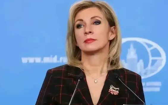 俄罗斯发出严厉警告！
俄外交部发言人扎哈罗娃表示，谁胆敢攻击克里米亚大桥，那么就