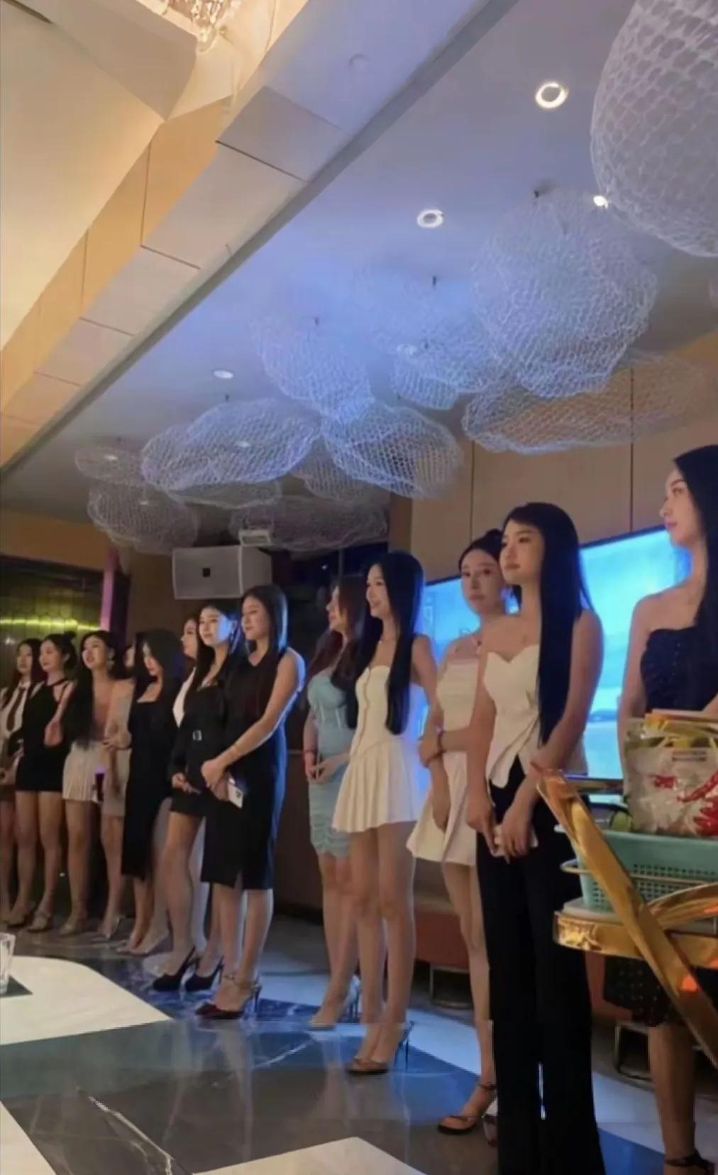 娶媳妇的人要注意了。现在很多负债的女人开始出手段了，她们离开了别人眼里不好的工作