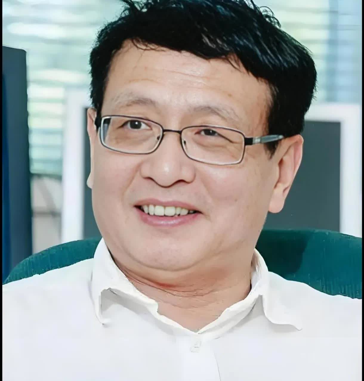 2014年韩国首尔ICM张益唐10年的媳妇熬成婆
在韩国的首尔ICM大会上，张