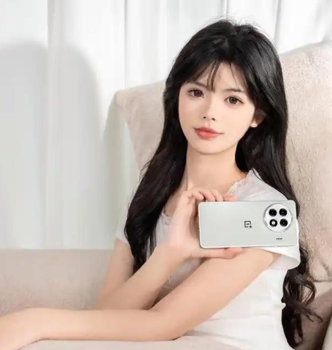 一加Ace5：骁龙8Gen3+6400mAh，1699元即可