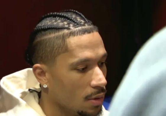 NBA常规赛，赛后尼克斯球员约什-哈特在接受记者采访时谈到了迈尔斯-麦克布莱德，