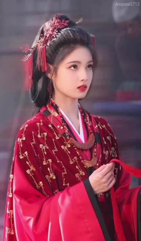 艾米 // 古偶里来了个真少女
#艾米红衣祈福路透#