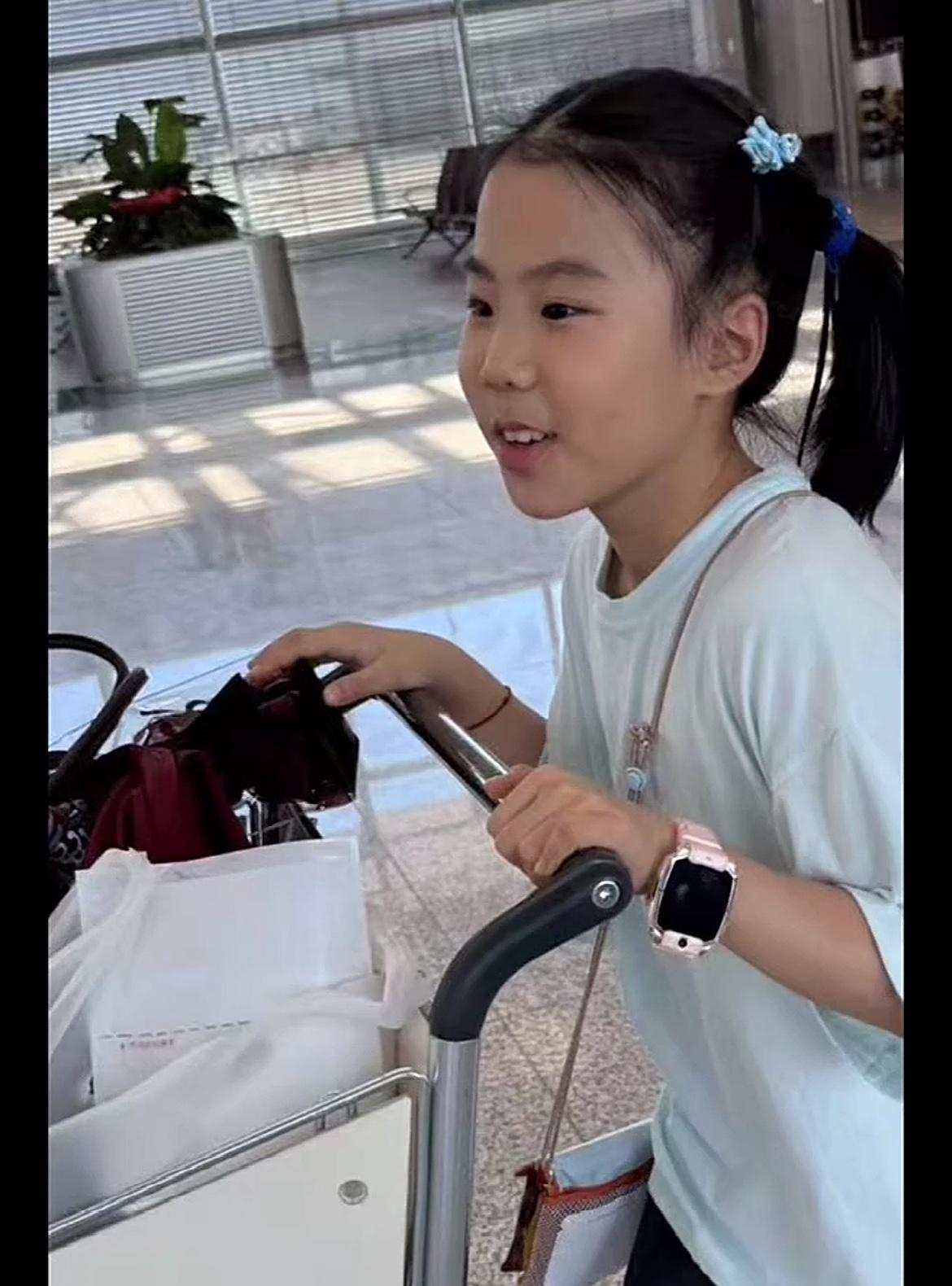 7月29日，老郭在个人社交平台发布视频，并留言道：十天的外出游学训练，笑笑今天是