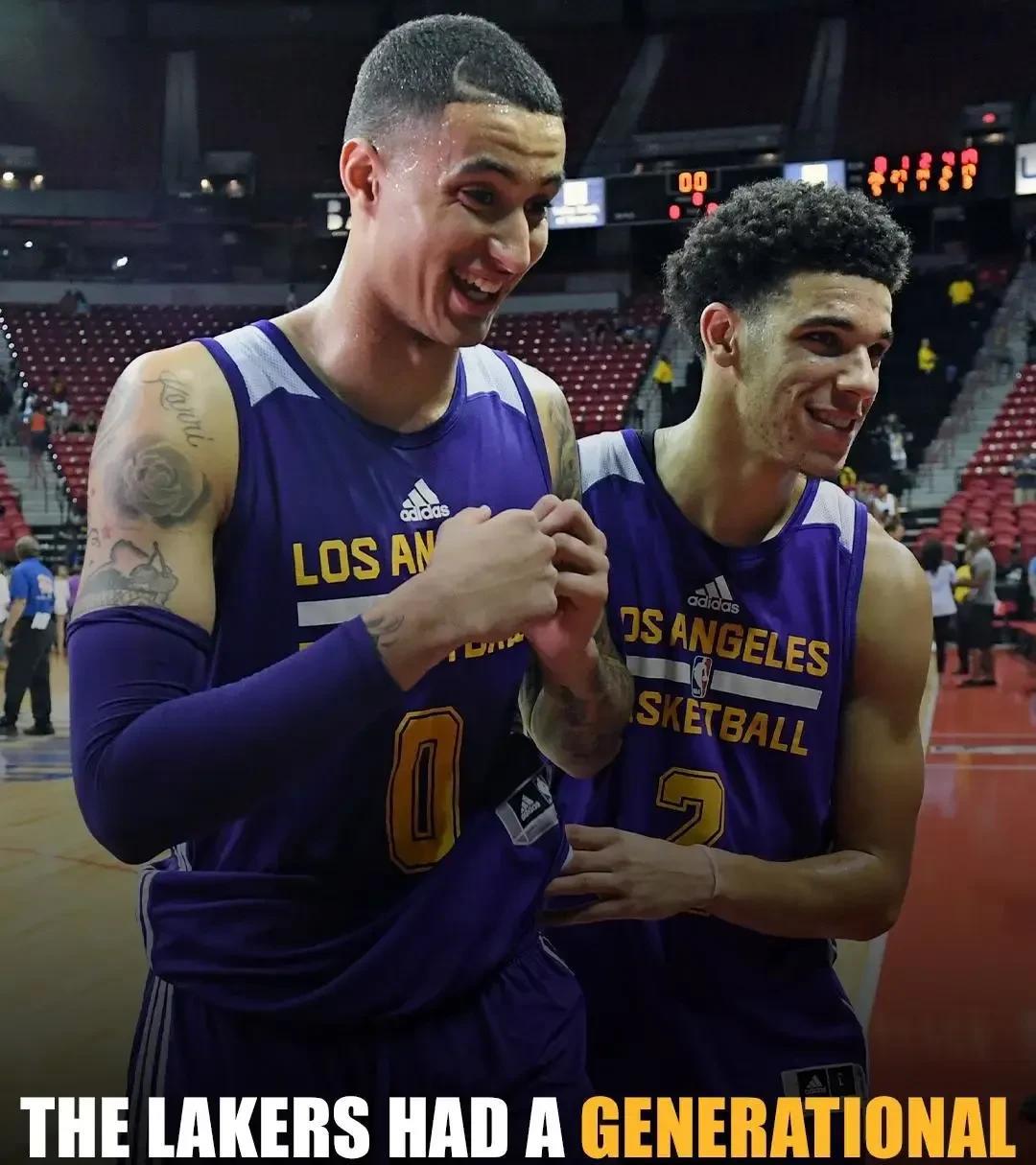 NBA情报局7月12日讯    来一波回忆杀， 2017年湖人夏联阵容简直是历史