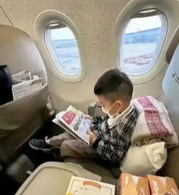 他俩以后应该是两种人生吧！
