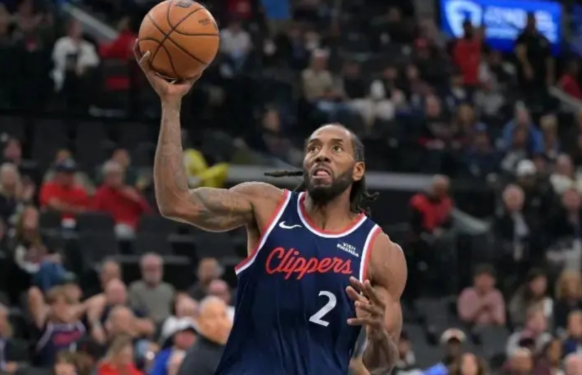 很多球迷问，莱昂纳德复出能拯救快船吗？
今天快船又是惨败没有任何还手之力，哈登也