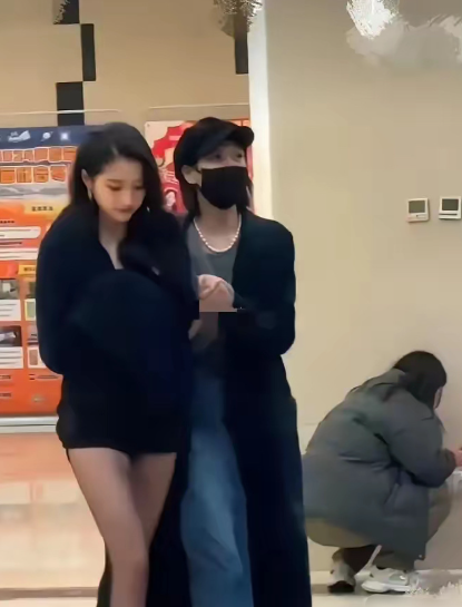 晓彤的腿真的是名副其实