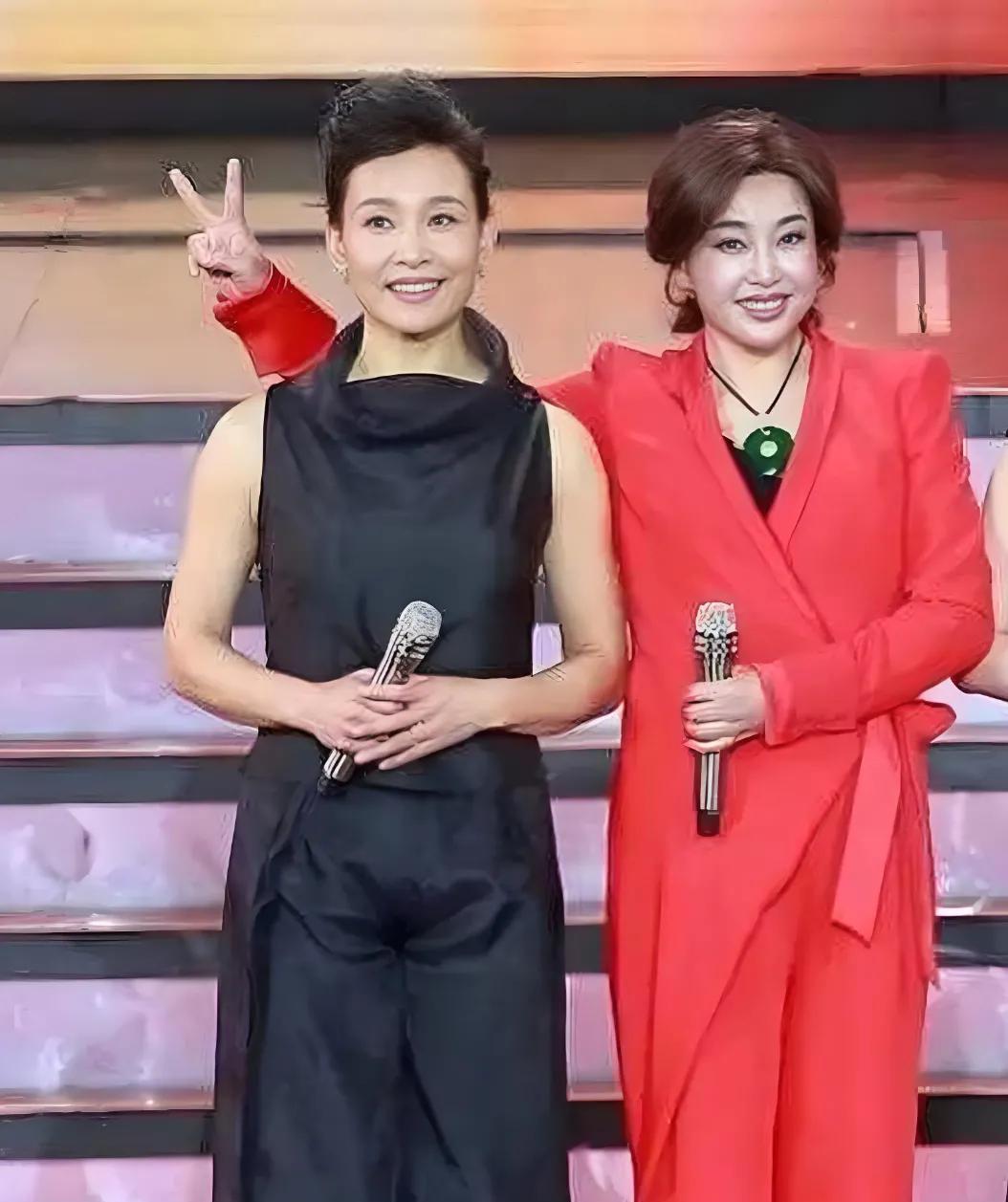 刘晓庆和陈冲是中国观众最熟悉和最喜欢的女演员之一。她们俩在80年代曾经一起主演过