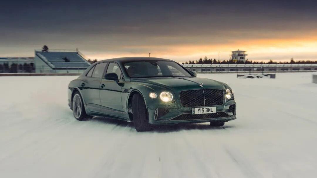 宾利飞驰Speed在北极圈附近创下“冬季最快圈速纪录”