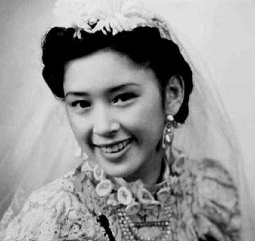 1966年，75岁的李宗仁迎娶了26岁的胡友松，大婚当晚，当李宗仁满心欢喜地走进
