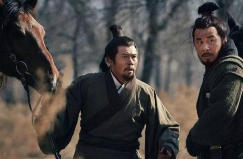 公元199年，曹操俘虏陈宫，处死之前戏弄他：“你一死，你的妻子怎么办呢？”陈宫想