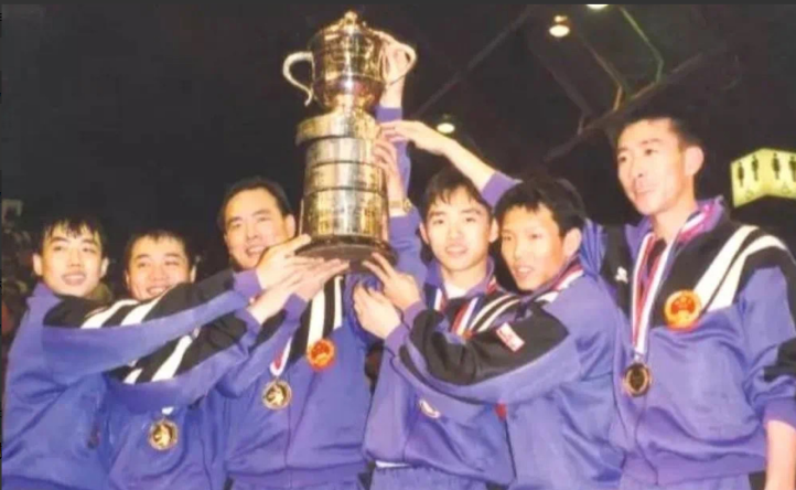 退出国家队，赴德国打球后离婚，如今已过去24年，丁松现状如何？提起削球高手，就不
