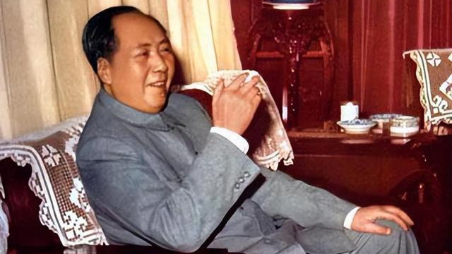 毛主席开会讲红军干部，吴瑞林猛地站起来，毛主席：你想干什么？