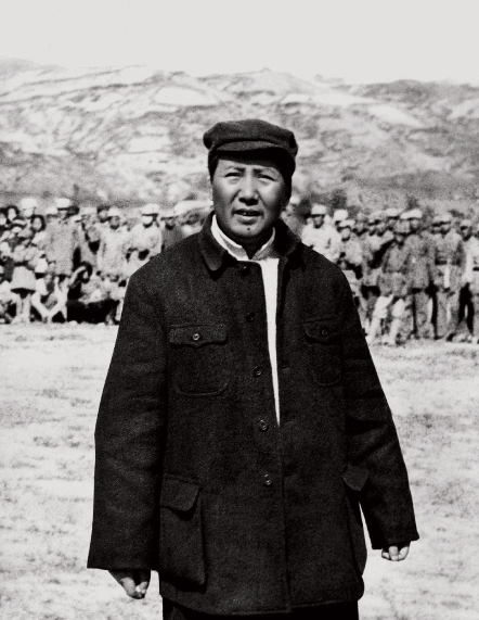 1959年，毛主席听闻堂弟被划为“富农”，当他回到韶山老家时，当地干部还不想让堂