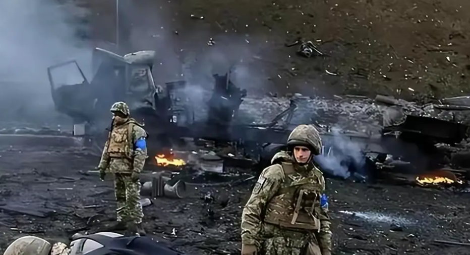 红军城爆发激烈巷战！

这次乌军真的是大意了，红军城里面只留了两个弱旅防守！被俄