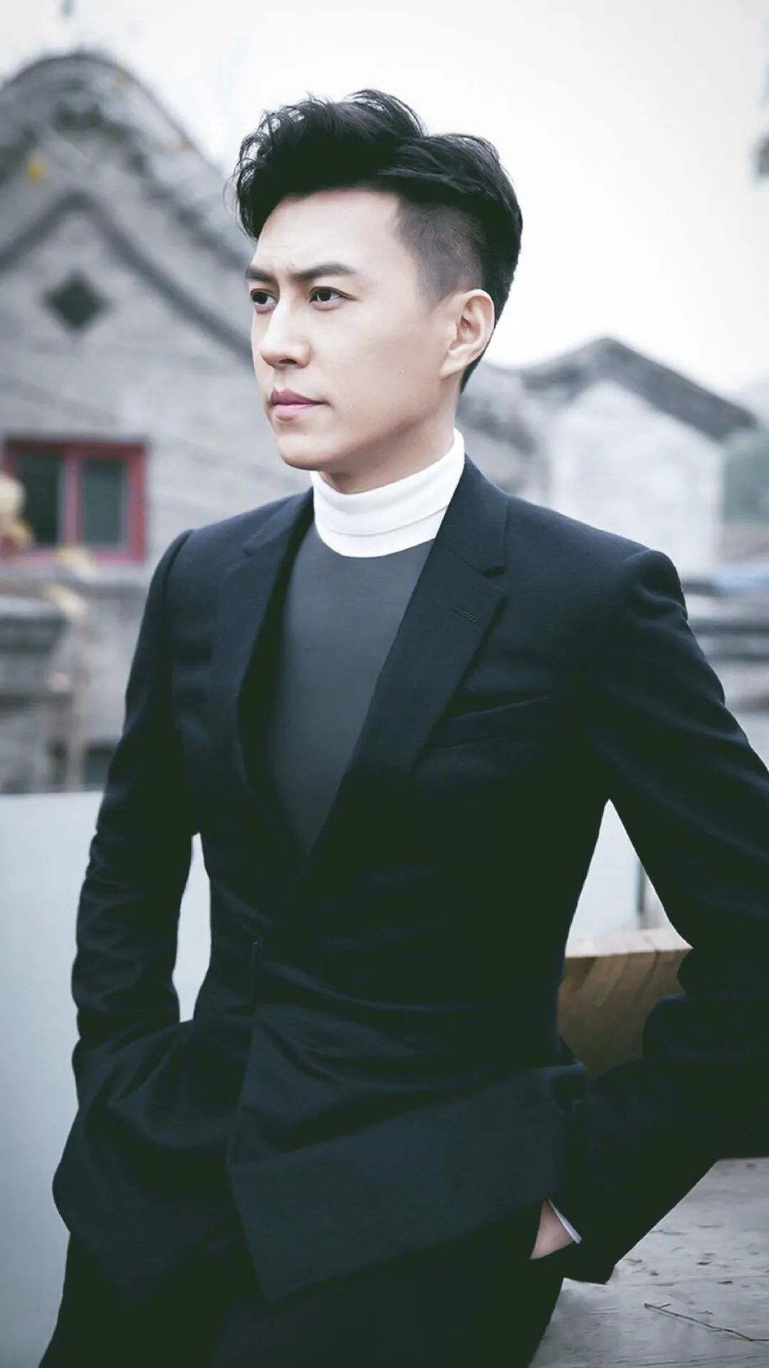 2015年，因宋轶一场戏NG十几次，导致靳东胡歌看不下去，请求导演删除该戏份，让