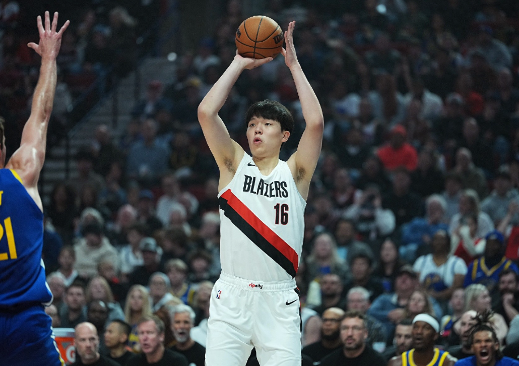 NBA杯小组赛，开拓者109-107险胜掘金。
本场比赛，开拓者中国球员杨瀚森没