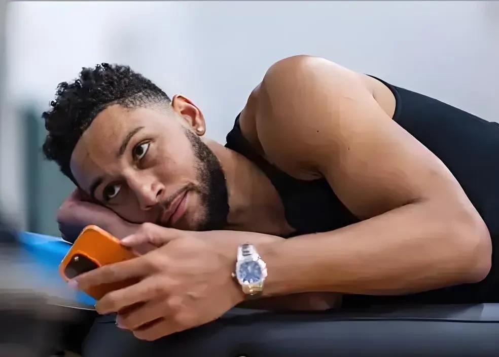 不要新合同？退出NBA？彻底躺平了？
每年只要一到休赛期，就会爆出大量关于本西蒙