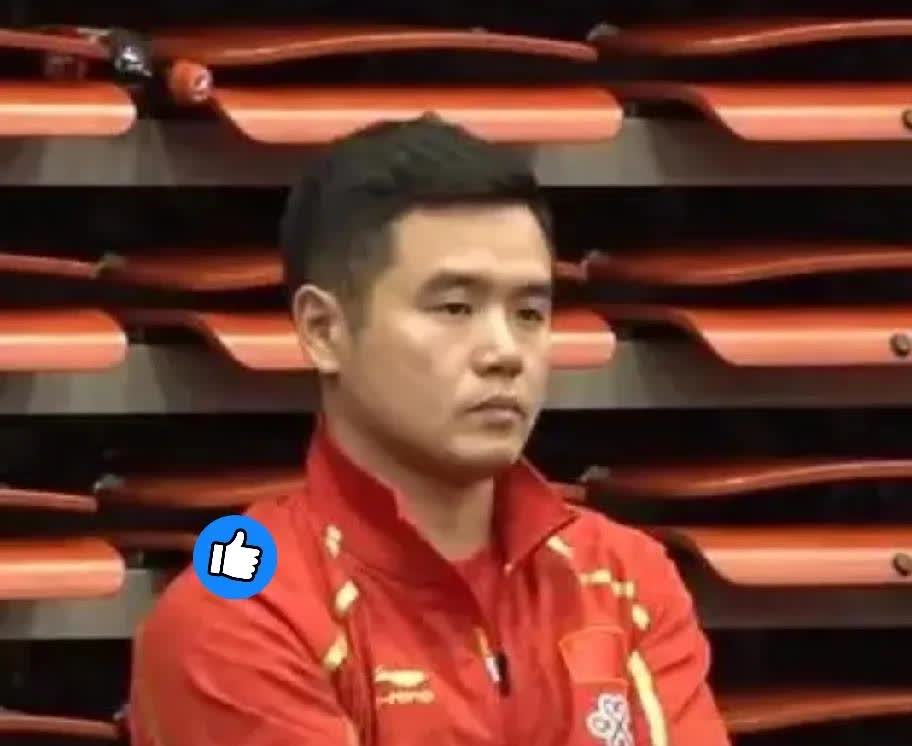 国乒“功勋教练”刘国正透露王楚钦选混双搭档时的内幕。

刘国正去女队蹲点，凭
