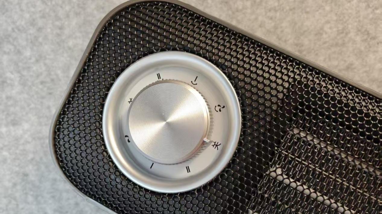 西圣Warm X立式暖风机体验评测：2秒速热+四季通用，小空间的温暖全能王